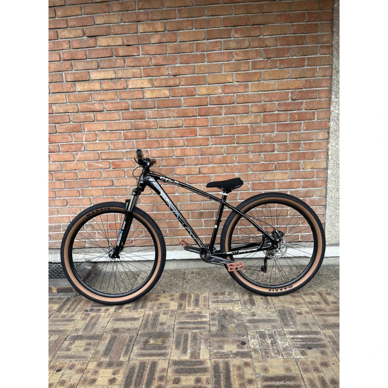 Custom Collective C100 Pro Noir Tan 2022 1 Custom Collective C100 Pro Noir Tan 2022