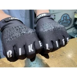 Gants BIKELIFE 'Trick List' Noirs 25 Gants BIKELIFE 'Trick List' Noirs -France Vélo Soldes 2024 gants bikelife trick list noirs 7