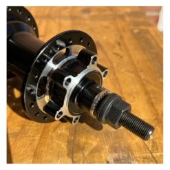 Moyeu COLLECTIVE C2 Arrière Noir -France Vélo Soldes 2024 moyeu collective c2 arriere noir 4