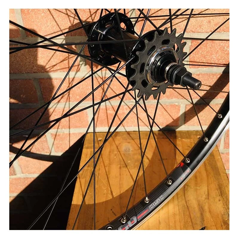 Roue Arrière Custom Bikelife X Collective 27.5 Pouces à Disk Noire - Wheeling Bike 2 Roue Arrière Custom Bikelife X Collective 27.5 Pouces à Disk Noire - Wheeling Bike – Image 2