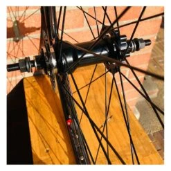 Roue Arrière Custom Bikelife X Collective 27.5 Pouces à Disk Noire - Wheeling Bike 14 Roue Arrière Custom Bikelife X Collective 27.5 Pouces à Disk Noire - Wheeling Bike -France Vélo Soldes 2024 roue arriere custom bikelife x collective 275 pouces a disk noire wheeling bike 3