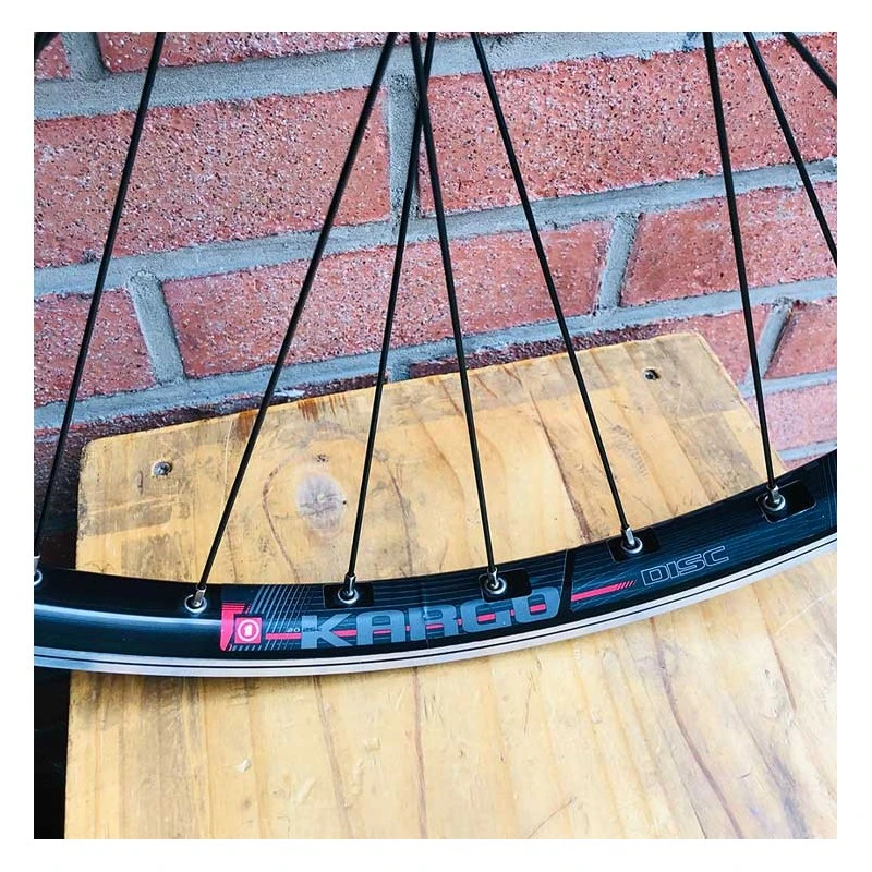 Roue Arrière Custom Bikelife X Collective 27.5 Pouces à Disk Noire - Wheeling Bike 7 Roue Arrière Custom Bikelife X Collective 27.5 Pouces à Disk Noire - Wheeling Bike – Image 7