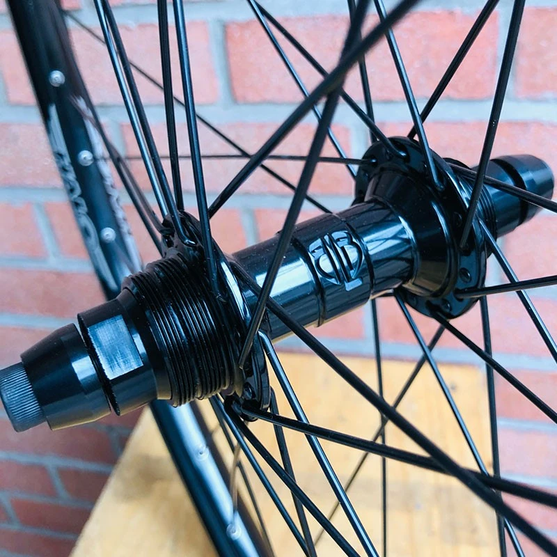 Roue Arrière Custom HALO X BLB 28-29 Pouces Noire - Fixie Freestyle 2 Roue Arrière Custom HALO X BLB 28-29 Pouces Noire - Fixie Freestyle – Image 2