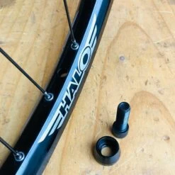 Roue Arrière Custom HALO X BLB 28-29 Pouces Noire - Fixie Freestyle 19 Roue Arrière Custom HALO X BLB 28-29 Pouces Noire - Fixie Freestyle -France Vélo Soldes 2024 roue arriere custom halo x blb 28 29 pouces noire fixie freestyle 9