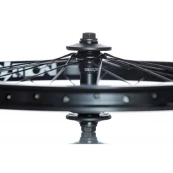 Roue DEMOLITION Whistler Avant Noire -France Vélo Soldes 2024 roue demolition whistler avant noire 1 2